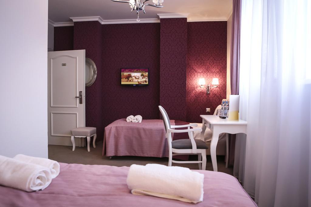 Hotel Madelaine Lwowek Slaski Ruang foto